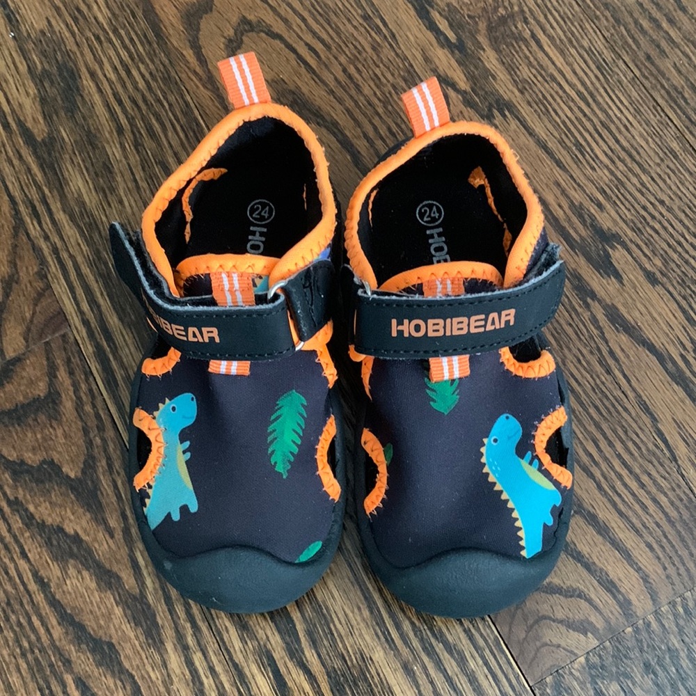 Water shoes